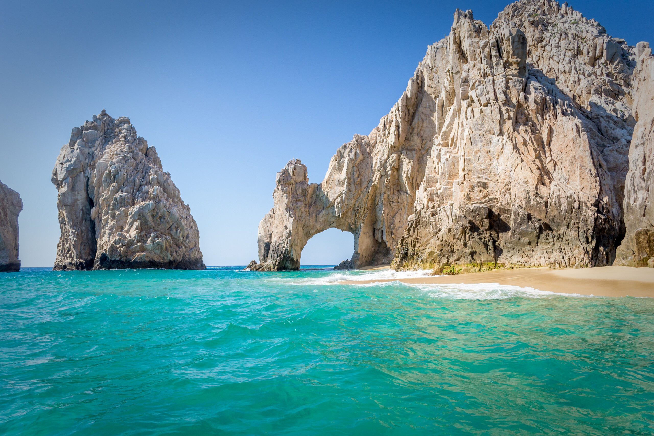 View of the Arch of Cabo San Lucas, Baja California, Mexico